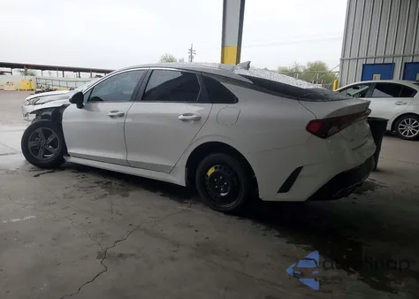 2021 Kia K5 Lx из США, поврежденный, VIN 5XXG24J22MG032145